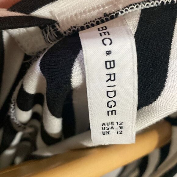 NWOT Bec and Bridge Reversible Chevron Striped Black White Sleeveless Dress - Picture 6 of 7